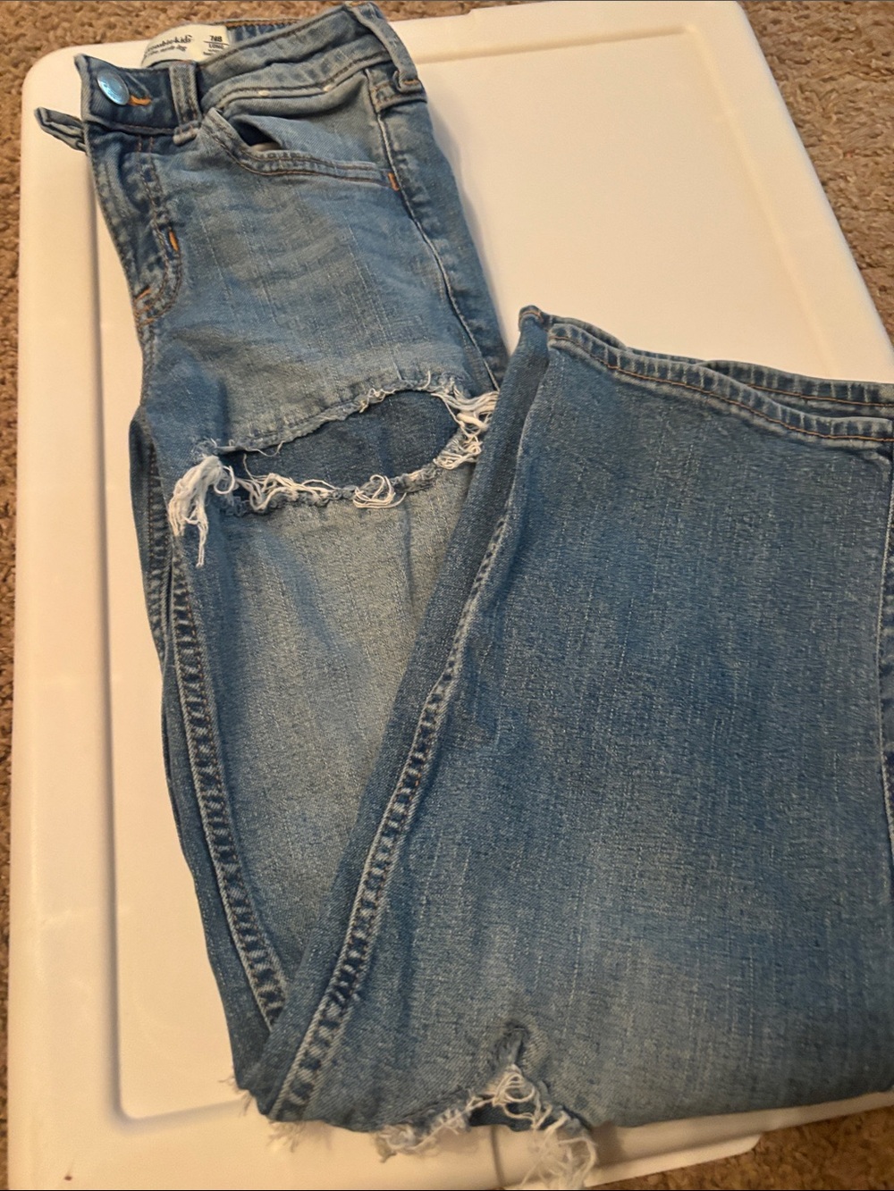 Abercrombie & Fitch Kids Light Blue Skinny Distressed Jeans size 7/8 Long